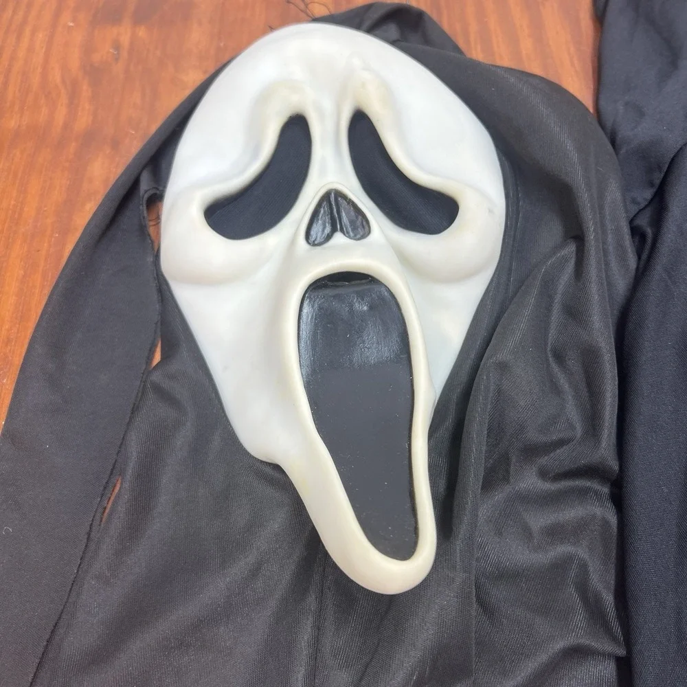 Vintage Ghostface Scream Costume Easter Unlimited Mask Black Cloak Halloween